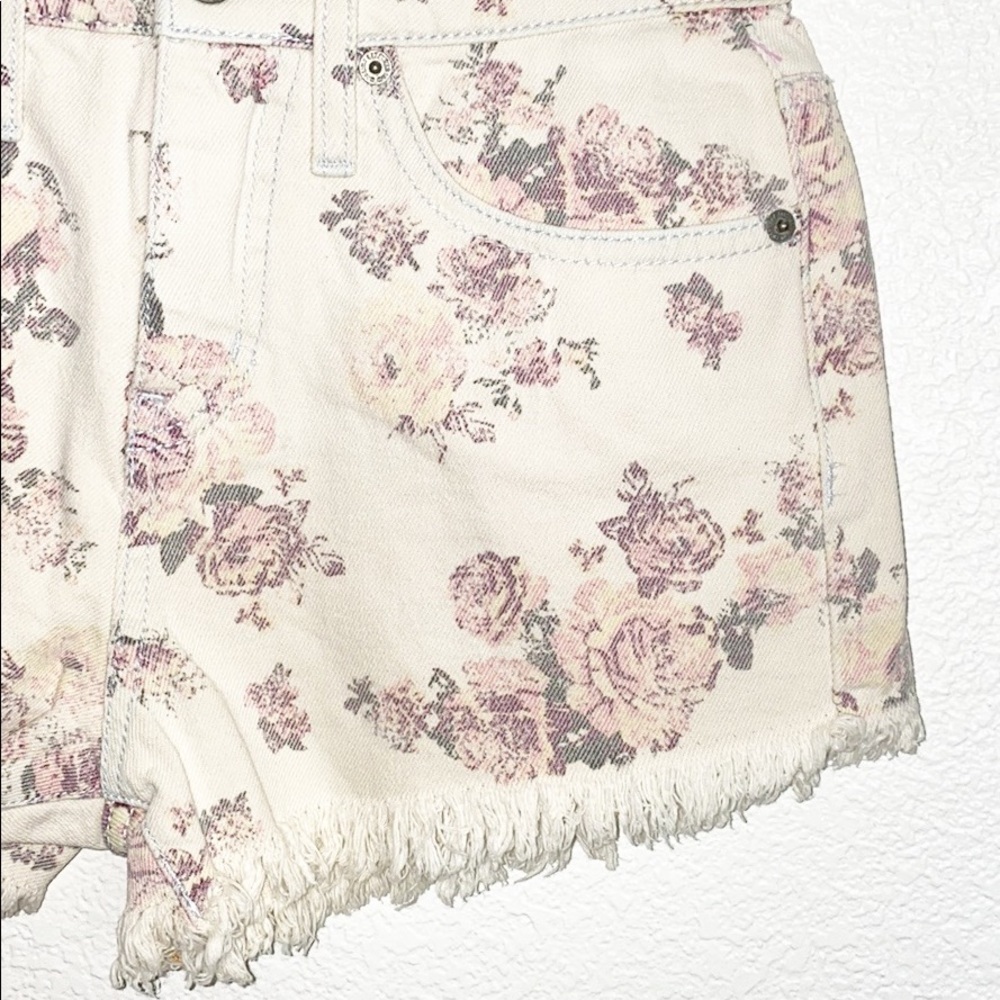 Mossimo Floral Cream Denim High Rise Cuffed Shorts - Picture 3 of 9